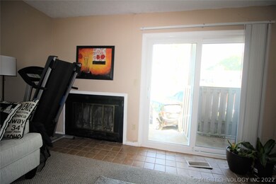 6722 S Lewis Ave unit 905, Tulsa, OK 74136 - photo 5