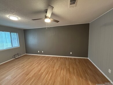 206 Redbud Ln unit A, New Braunfels, TX 78130 - photo 4