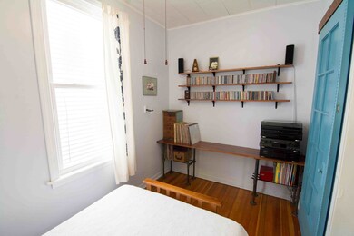 2931 N Gresham Ave, Chicago, IL 60618 - photo 6