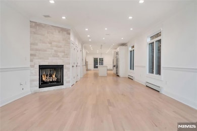 516 Undercliff Ave, Edgewater, NJ 07020 - photo 2