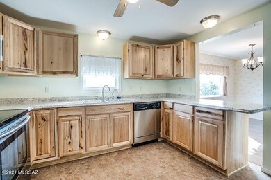 Mango Way - kitchen 2