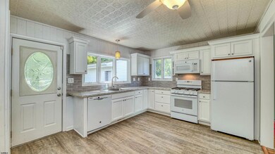 9 Nassau Rd, Somers Point, NJ 08244 - photo 7