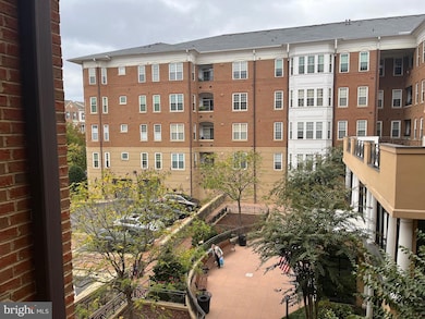 10328 Sager Ave unit 203, Fairfax, VA 22030 - photo 2