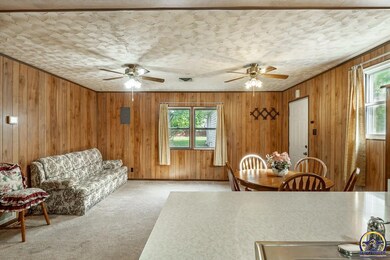 224 SW Terra Dr, Topeka, KS 66609 - photo 6