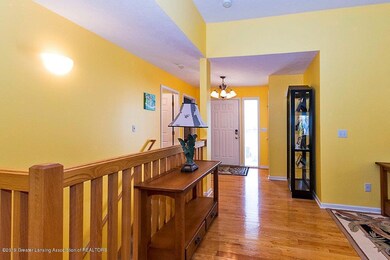 5895 Coleman Rd Center Hallway