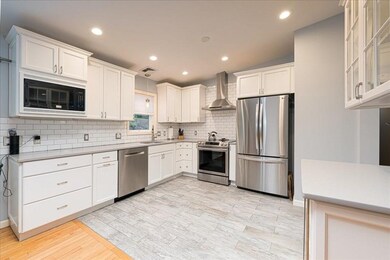 323 Hudson St, Northborough, MA 01532 - photo 3