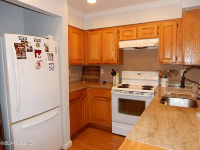 9 River Rd unit 409, Cos Cob, CT 06807 - photo 4