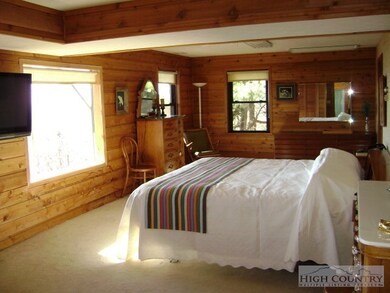 323 Yonahlossee Trail, Blowing Rock, NC 28605 - photo 4