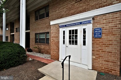 108 Woodstream Dr unit CONDO 108, Norristown, PA 19403 - photo 6