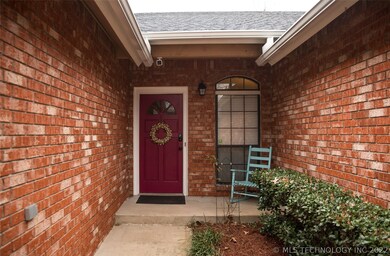 1812 W Hot Springs St, Broken Arrow, OK 74011 - photo 2