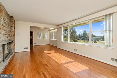 322 E Timonium Rd, Lutherville Timonium, MD 21093 - photo 6