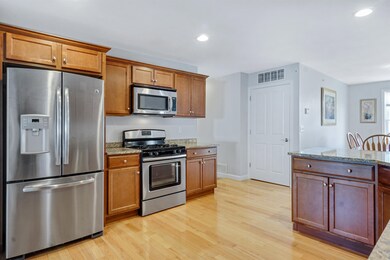 21 Stinson Dr, Nashua, NH 03063 - photo 5