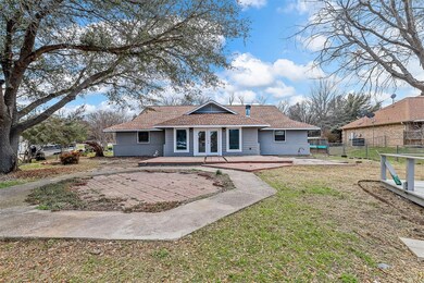 11996 Younger Ct, Azle, TX 76020 - photo 4