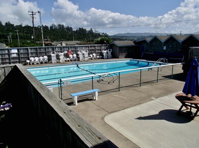 Bayshore Pool