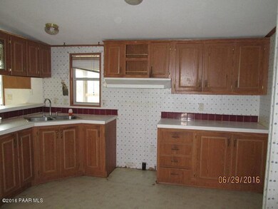 4662 N Forest Line Rd, Ash Fork, AZ 86320 - photo 5