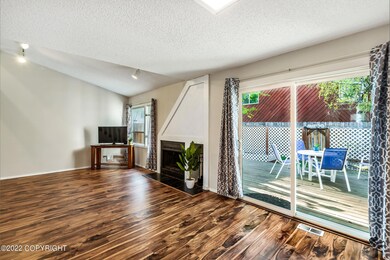 004-5523 E 34th Ave Interior MLS-07