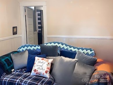 115 W Baker St, Jefferson, SC 29718 - photo 6