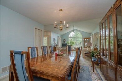 OPEN DESIGN DININGROOM INTO THE LIVINGROOM.