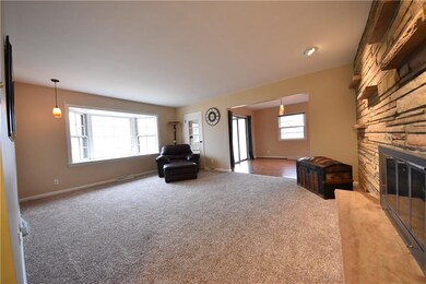 1702 Rocky Ford Rd, Columbus, IN 47203 - photo 2