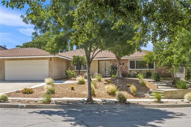 108 Limestone Rd, Claremont, CA 91711 - photo 2