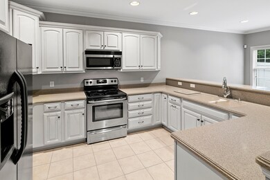 Light and bright kitchen