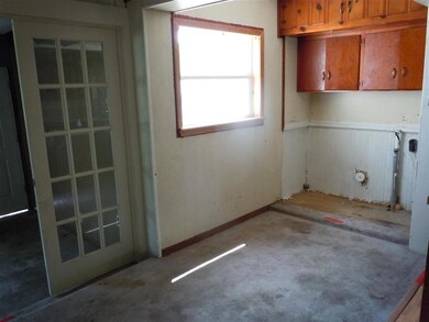 923 E Cherry St, Cushing, OK 74023 - photo 3