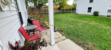 1342 S Glen Cir unit D, Aurora, IL 60506 - photo 3