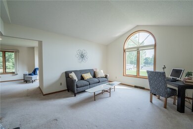 3502 Parkside Cir W, Eau Claire, WI 54701 - photo 6