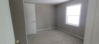 1217 E 6th St, Muncie, IN 47302 - photo 7