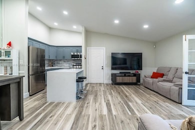 929 NE 199th St unit 203, Miami, FL 33179 - photo 5