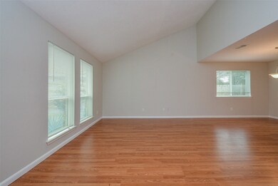 8018 Split Pine Dr, Houston, TX 77040 - photo 5