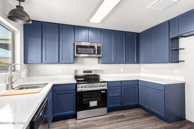 2488 W Chris Oliver Way, Tucson, AZ 85705 - photo 6