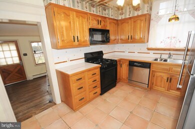 34 N Warner St, Woodbury, NJ 08096 - photo 4