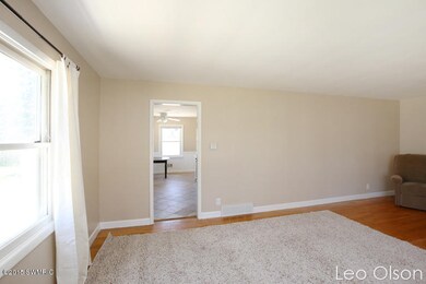1414 Herrick Ave NE, Grand Rapids, MI 49505 - photo 4