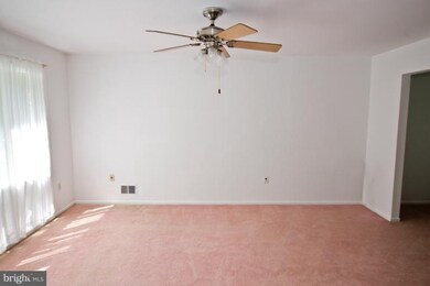 13005 Buccaneer Rd, Silver Spring, MD 20904 - photo 5