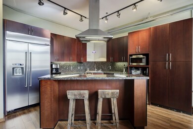 505 Bastrop St unit 504, Houston, TX 77003 - photo 7