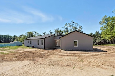 17580 Vine St, Plymouth, IN 46563 - photo 4