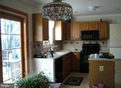 9010 Old Palmer Rd, Fort Washington, MD 20744 - photo 3