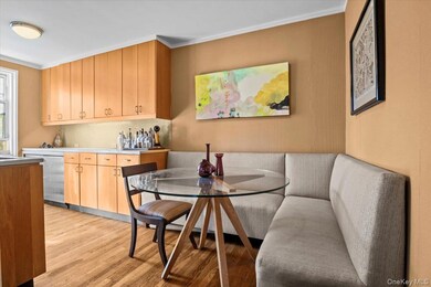 The Bradley unit 7H, Bronx, NY 10463 - photo 3