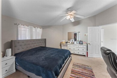 8138 Lesia Cir, Orlando, FL 32835 - photo 5