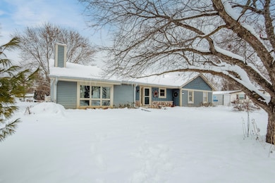 25326 W Loomis Rd, Waterford, WI 53185 - photo 5