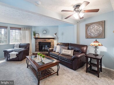 8341 Wind Fall Rd, Springfield, VA 22153 - photo 5