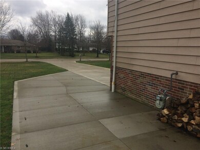 12562 Athena Dr, North Royalton, OH 44133 - photo 3