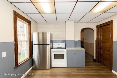 1148 W Locust St, Scranton, PA 18504 - photo 6