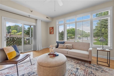 14100 Pinnacle Pointe Dr unit 102, Clive, IA 50325 - photo 7