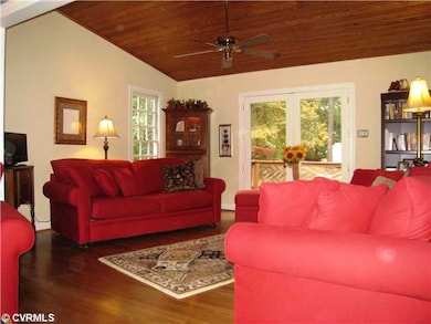 Den/Family/Great Room - Large Great Room with Hard