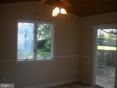 1017 Fairview Rd, Hagerstown, MD 21742 - photo 4