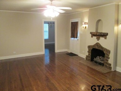 118 118 W Seventh St, Tyler, TX 75701 - photo 2