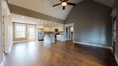 618 Mac St, Shelbyville, TN 37160 - photo 5