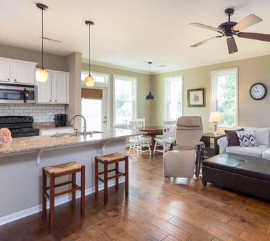 1225Blakeway#704-6